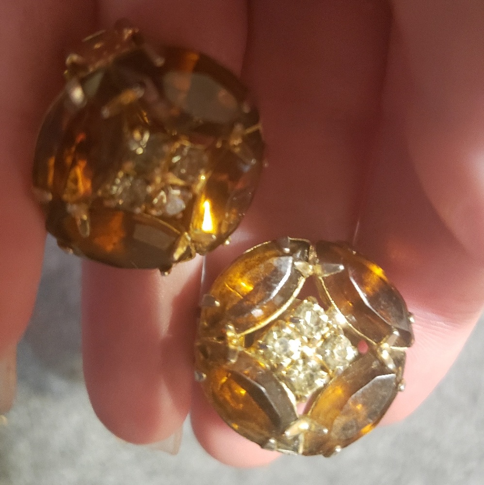 Vintage earrings yellow